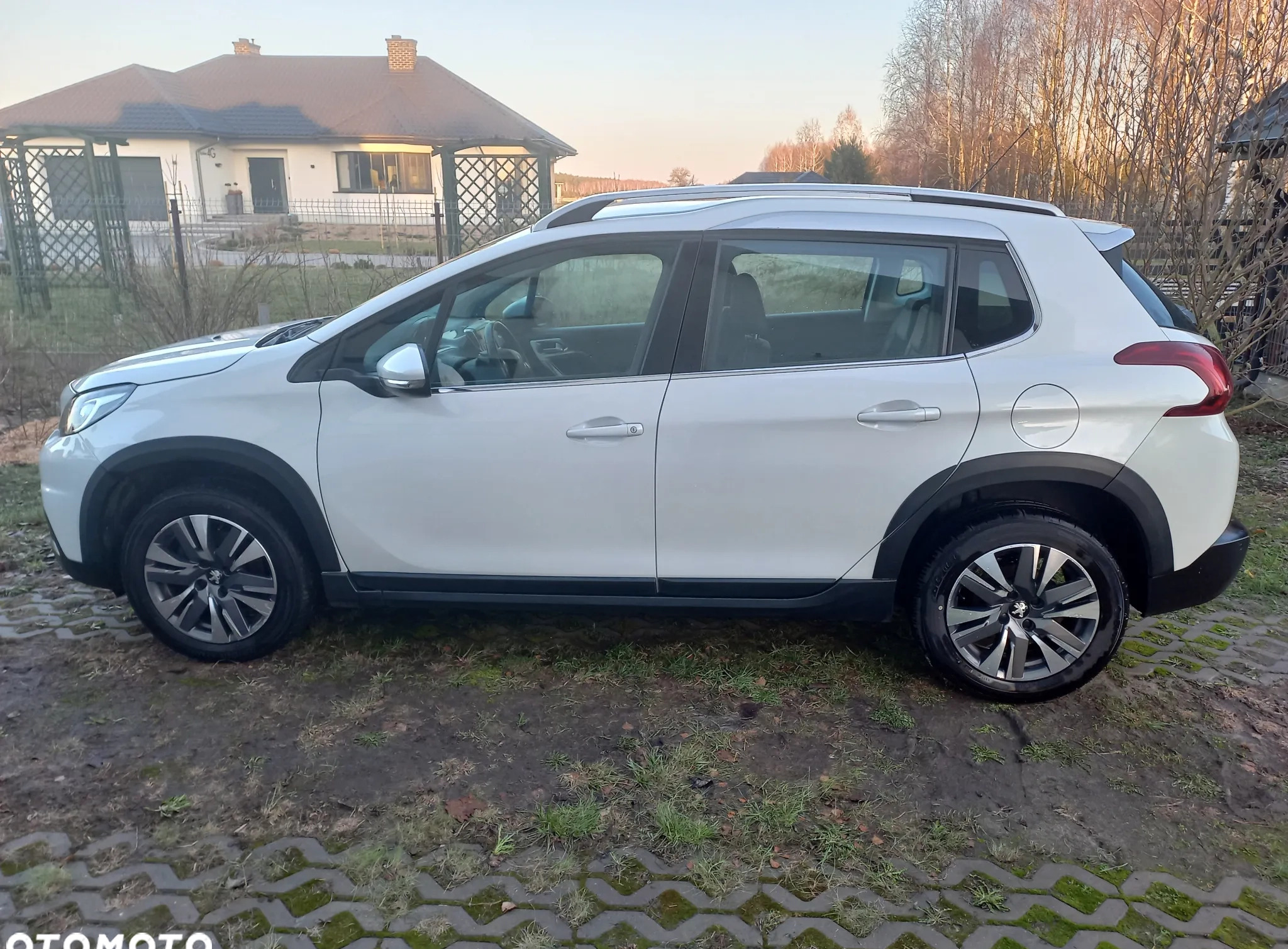 Peugeot 2008 cena 53500 przebieg: 87000, rok produkcji 2017 z Zawadzkie małe 407